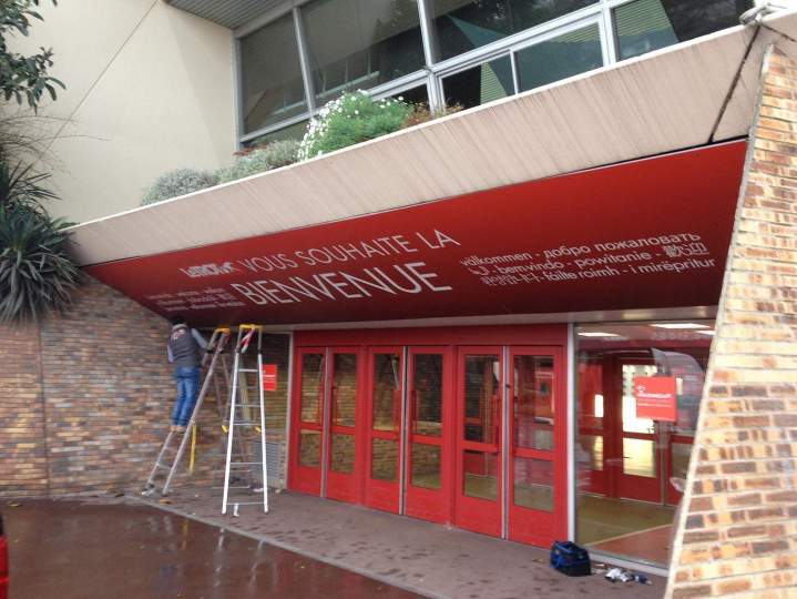 Installation enseigne de bienvenue imprimée Émerainville